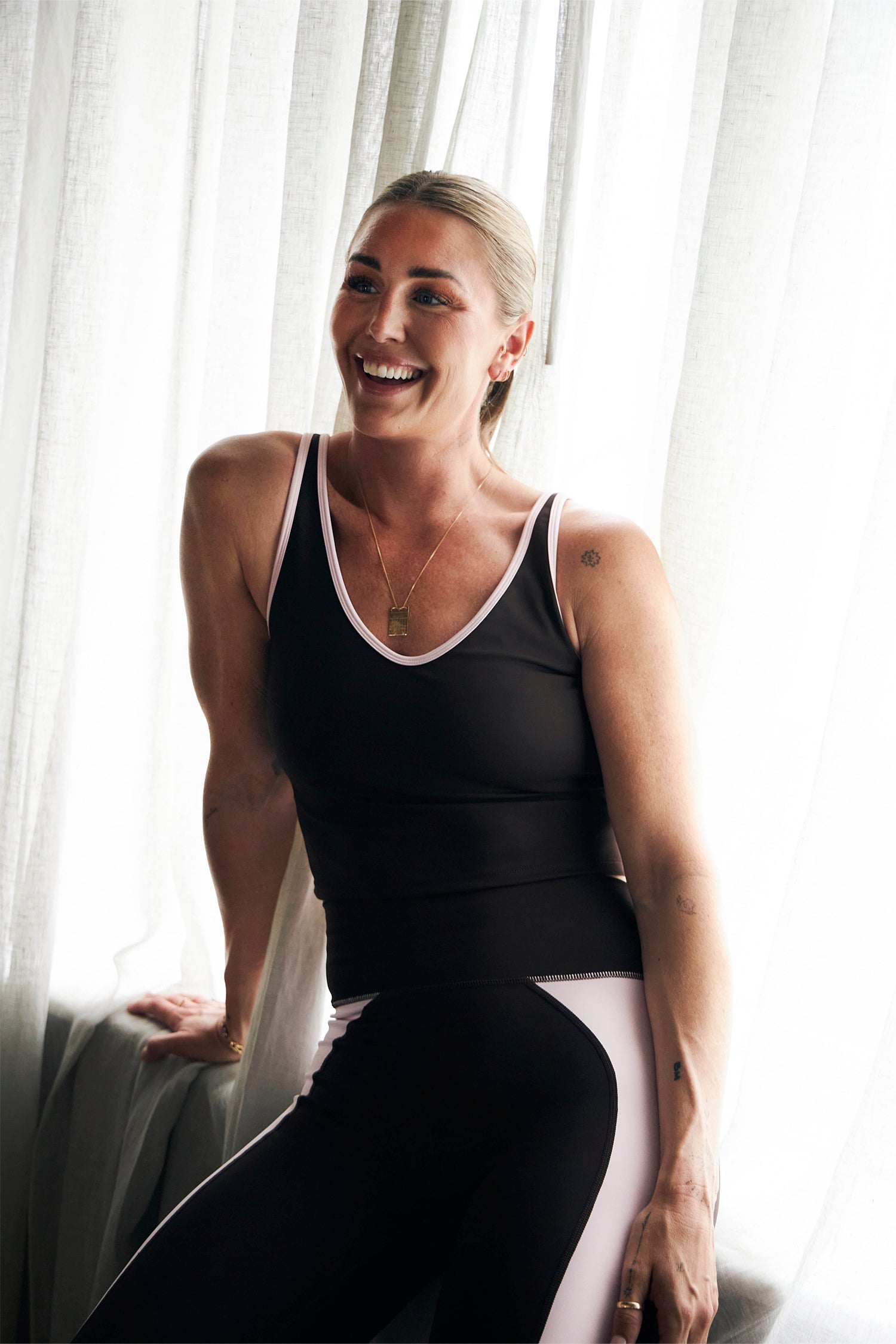 Hybrid League Twenty Four LotaHL Top Top Mole