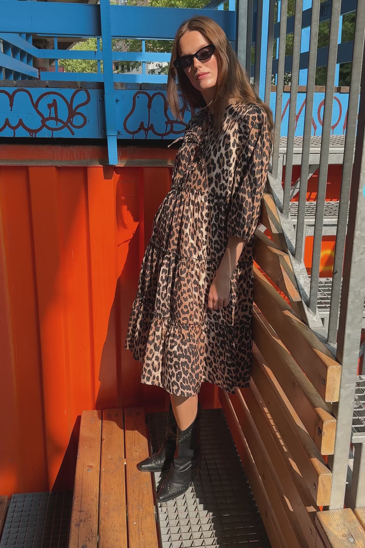 Dorellecras Dress - Urban Leo